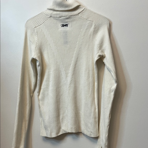 Reebok/Victoria Beckham Collaboration Set - Picture 6 of 9